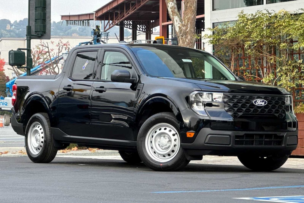 New 2025 Ford Maverick XL TRUCK