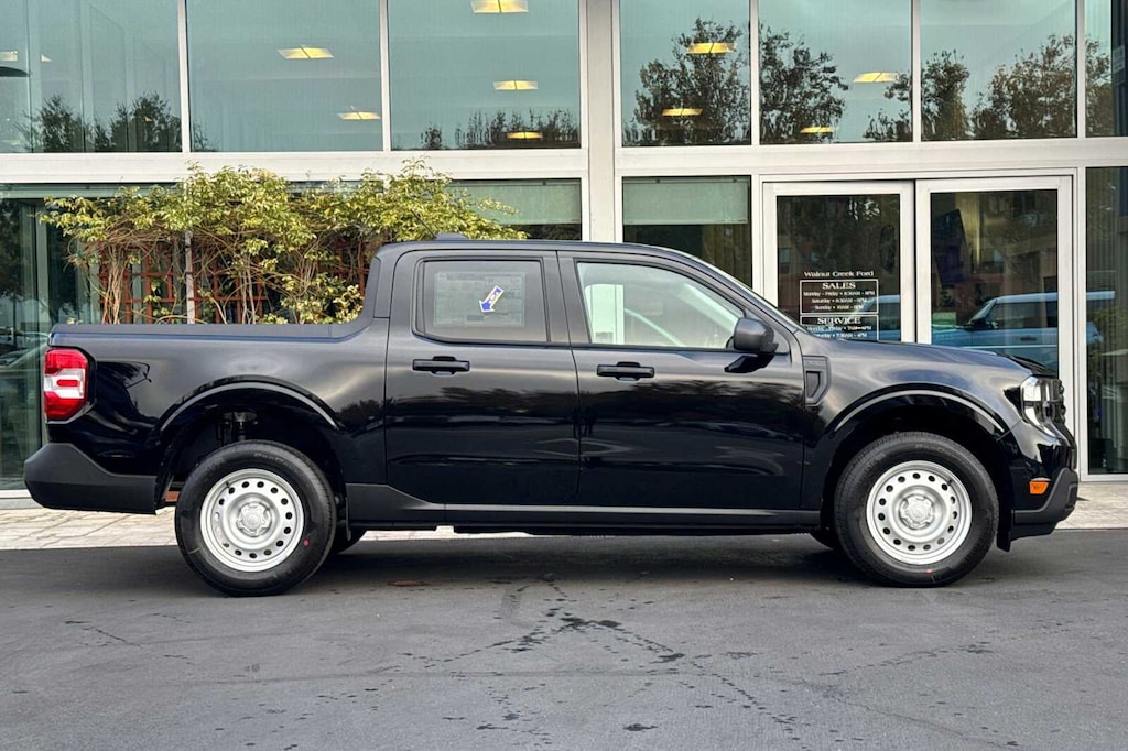 New 2025 Ford Maverick XL TRUCK
