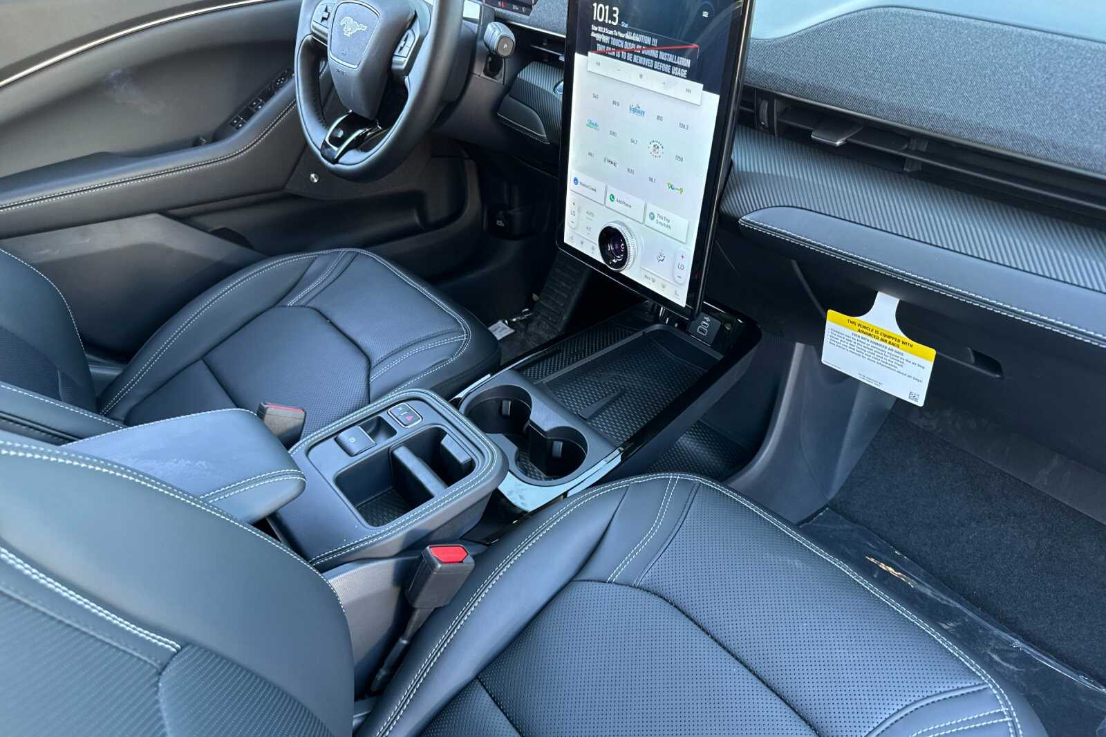 2025 Ford Mustang Mach-E Premium - Photo 13