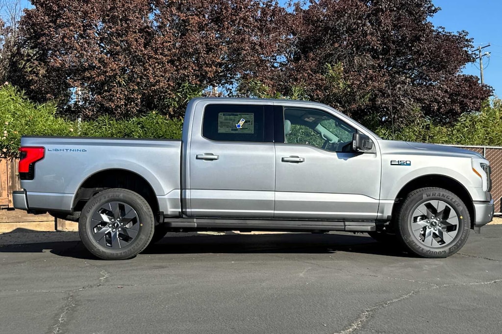 New 2025 Ford F-150 Lightning Flash TRUCK