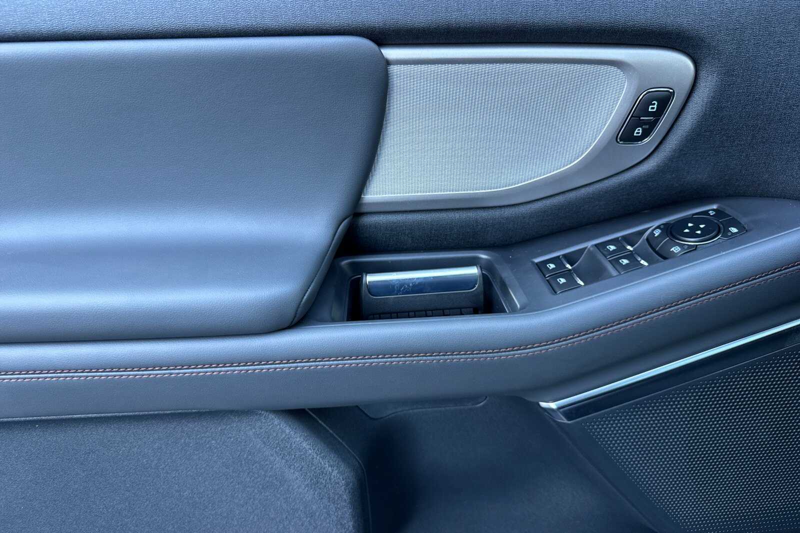 2025 Ford Expedition MAX Active - Photo 8