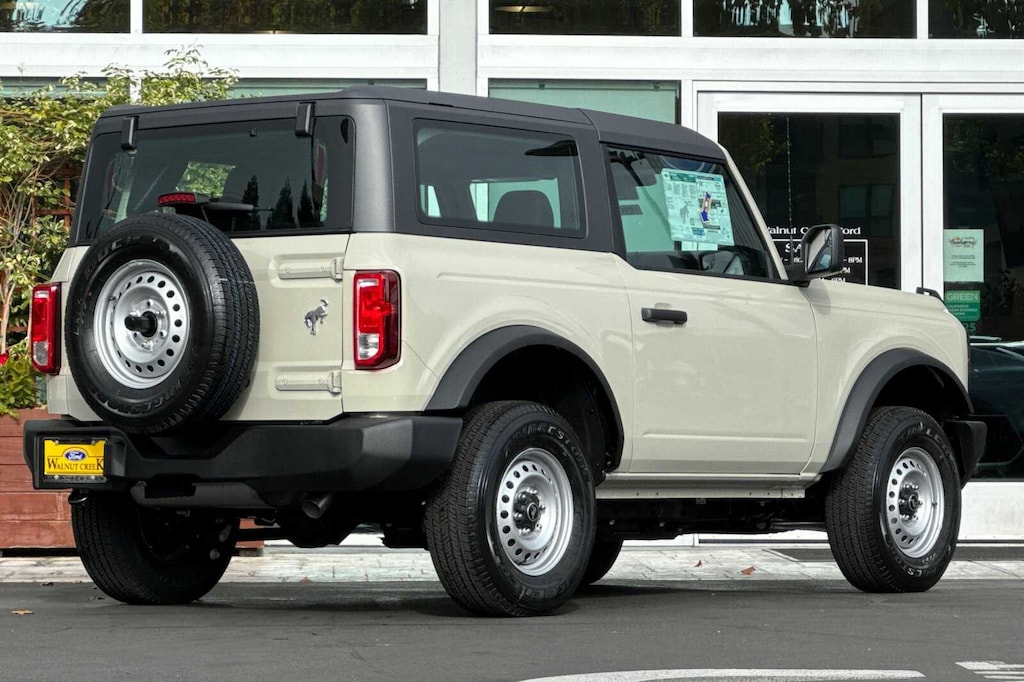 New 2025 Ford Bronco Base SUV