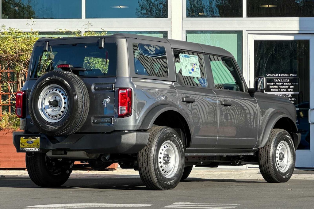 New 2026 Ford Bronco Base SUV