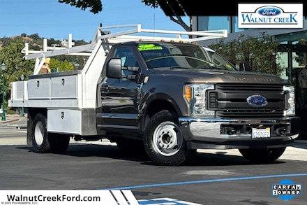 2017 Ford Superduty Incomplete XL CHASSIS TRUCK