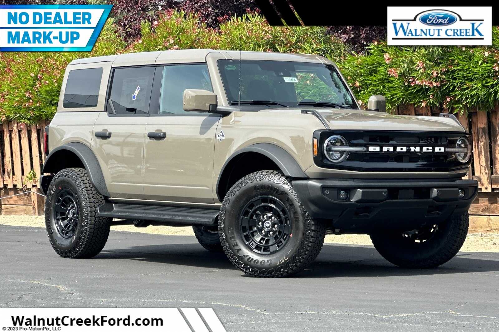 2026 Ford Bronco Outer Banks 4x4's photo