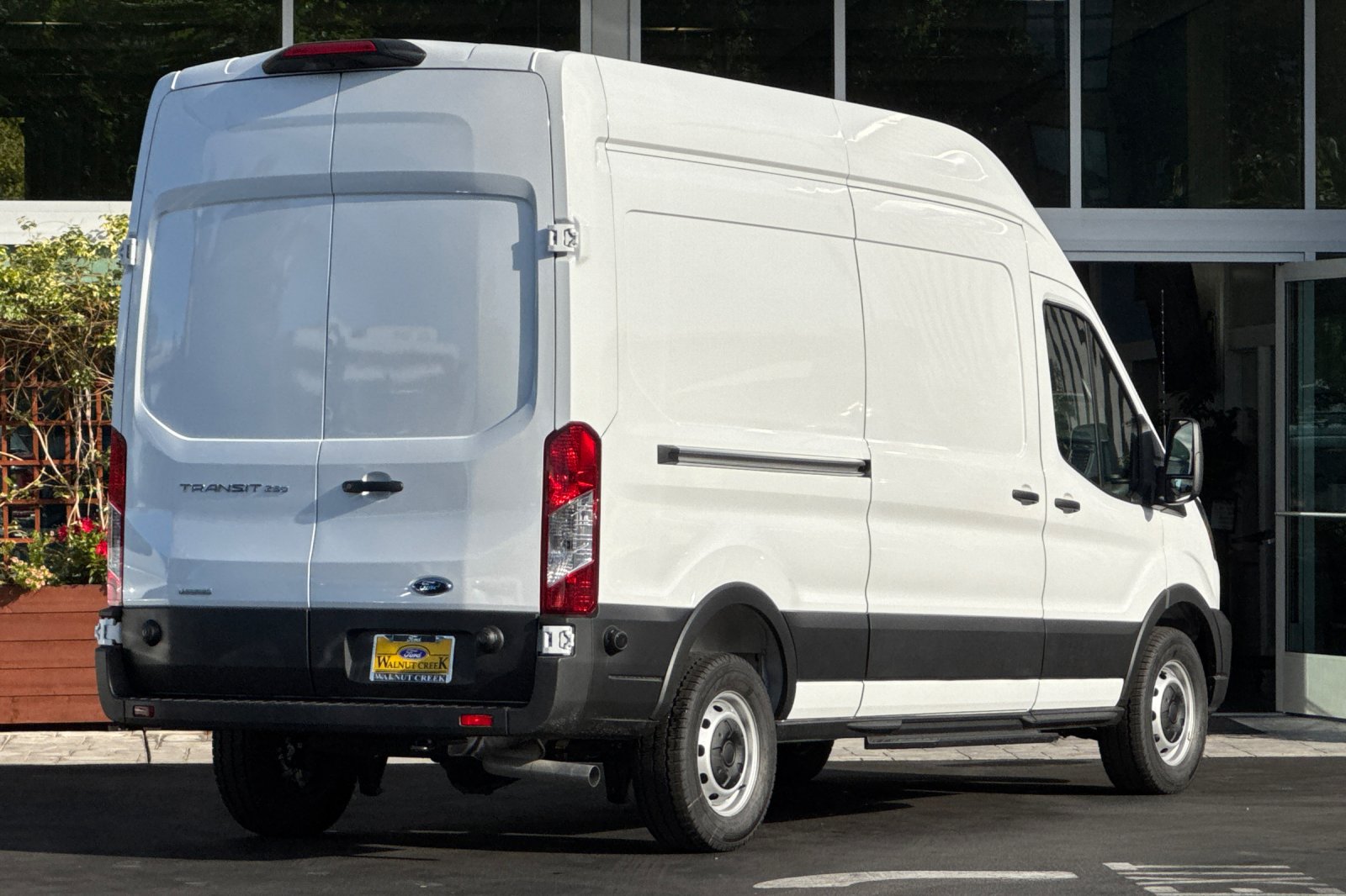 2025 Ford Transit photo 2