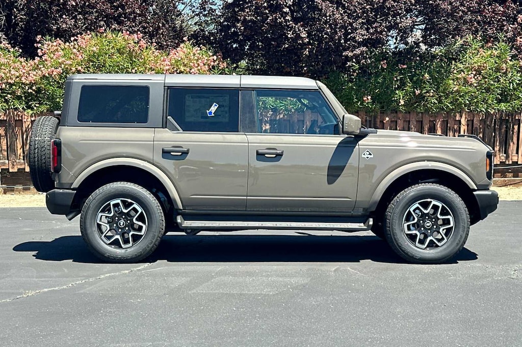 New 2026 Ford Bronco Outer Banks® SUV