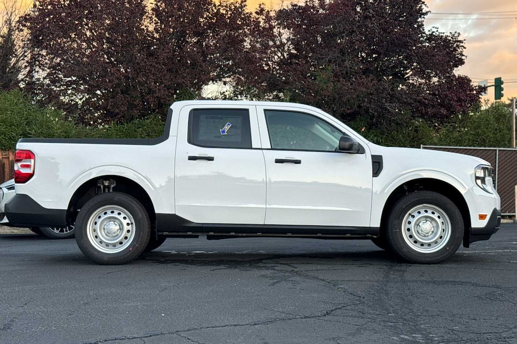 New 2025 Ford Maverick XL TRUCK