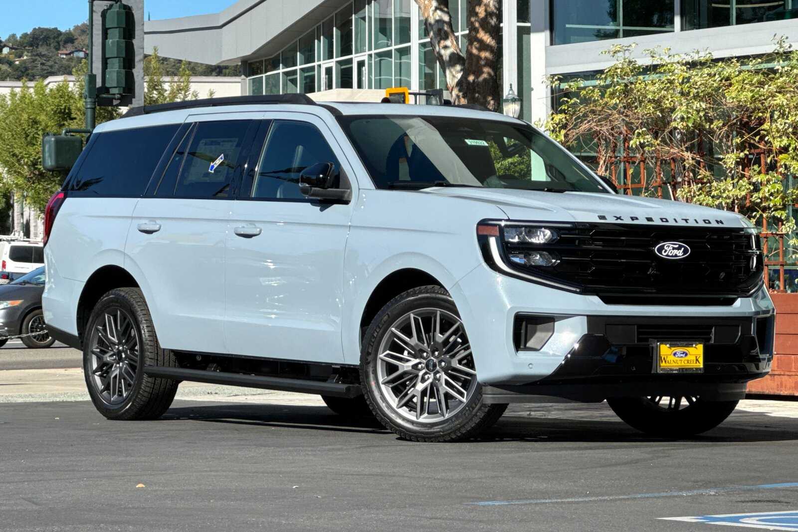 New 2027 Ford Expedition Platinum SUV