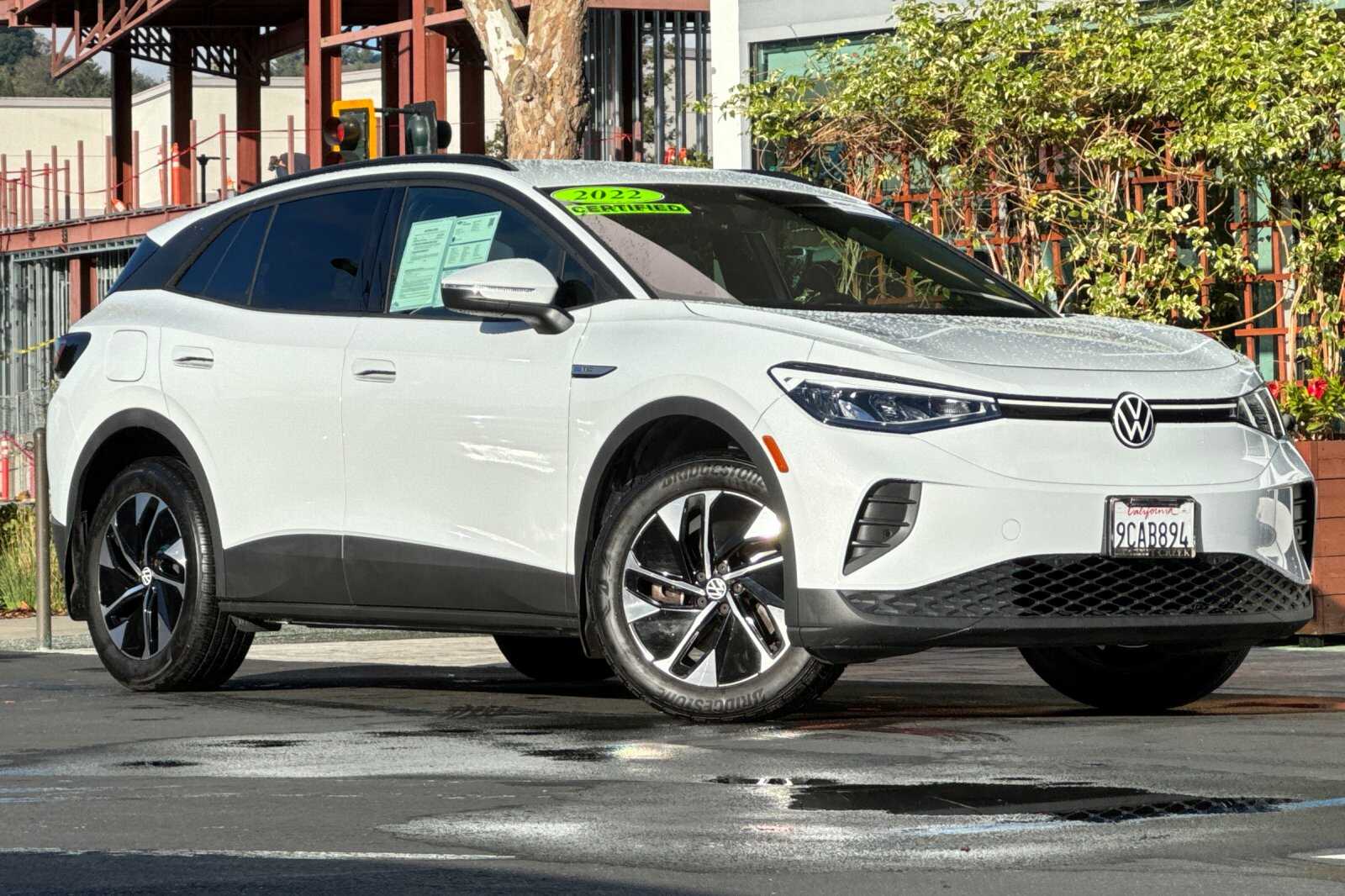 2022 Volkswagen ID.4 Pro photo 2