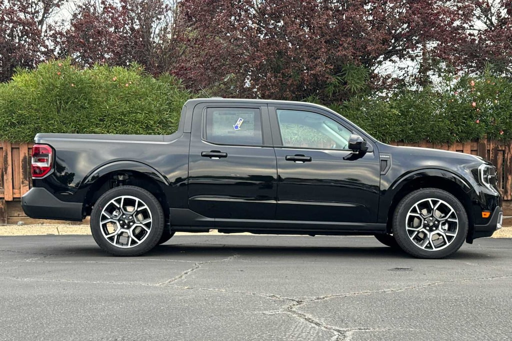 New 2025 Ford Maverick Lariat TRUCK