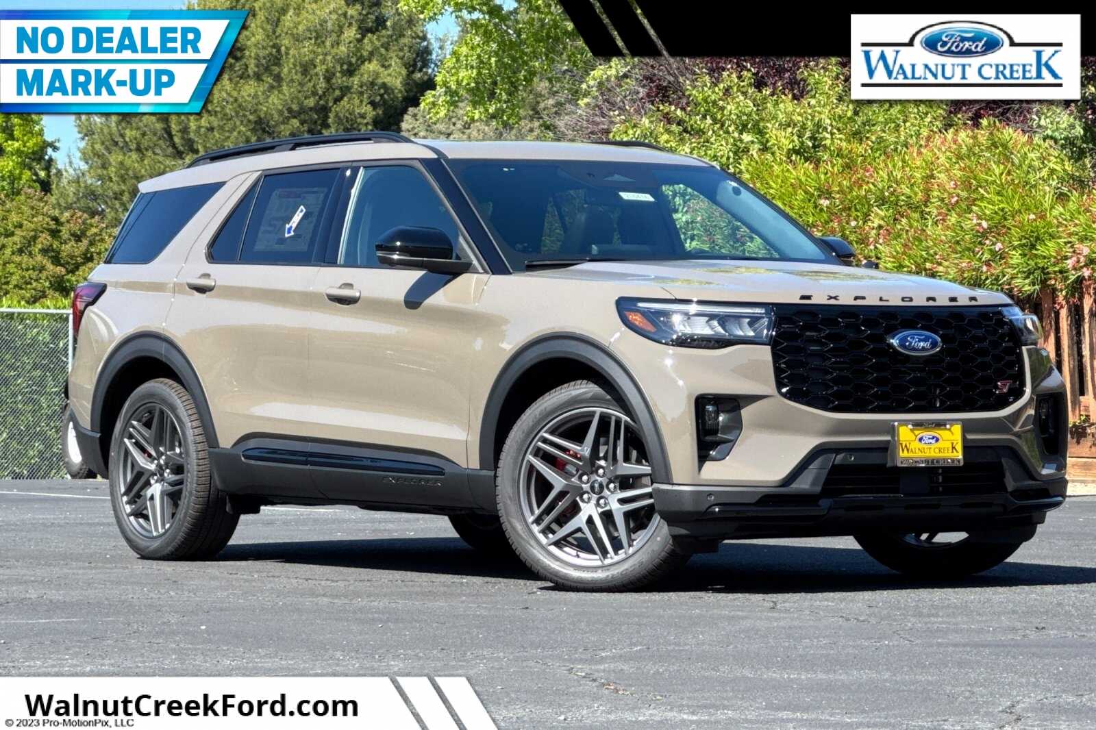 2026 Ford Explorer ST 4WD's photo