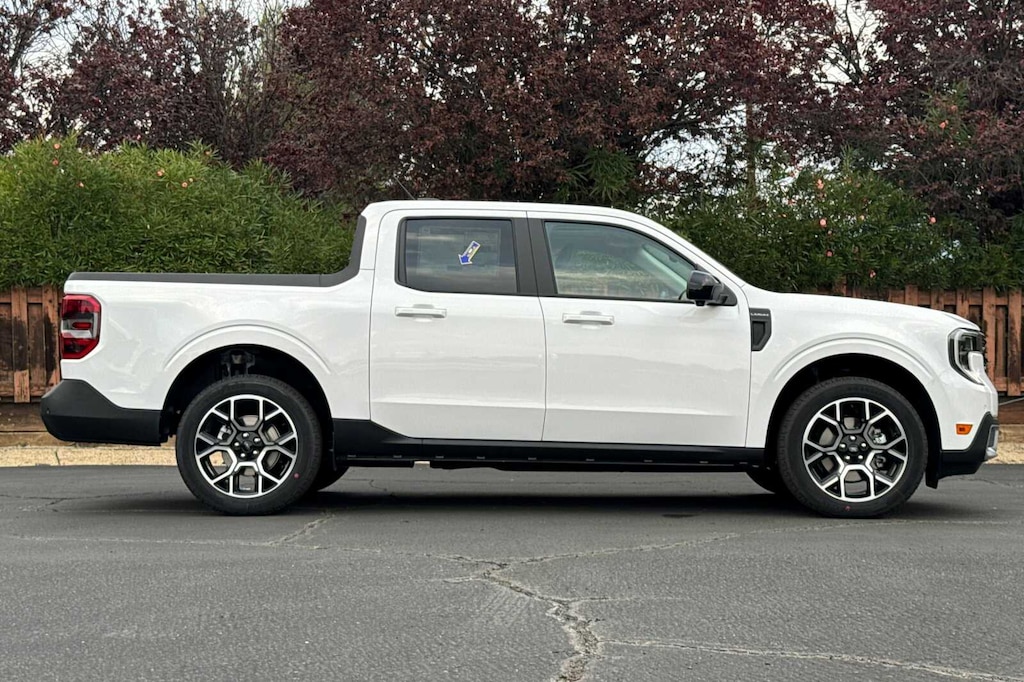 New 2025 Ford Maverick Lariat TRUCK
