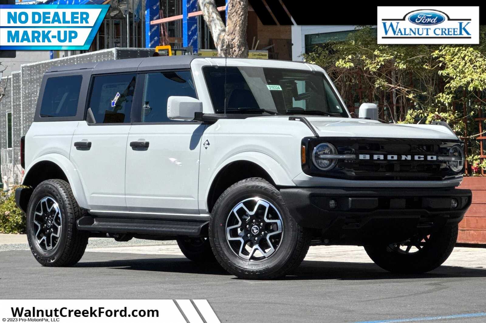 2026 Ford Bronco Outer Banks 4x4's photo