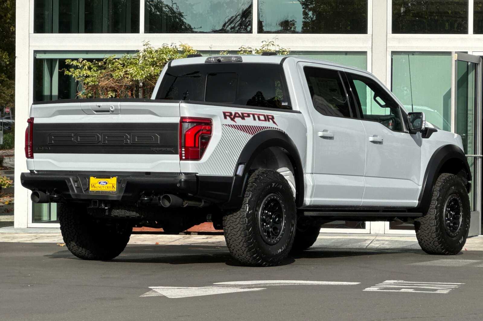 2025 Ford F-150 Raptor photo 4