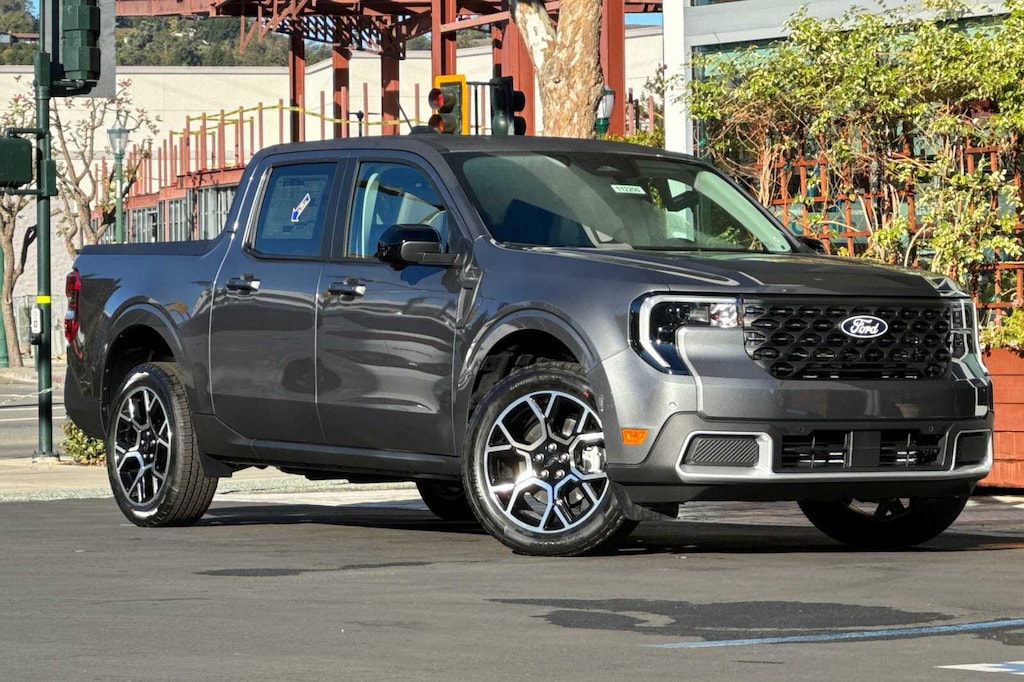 New 2025 Ford Maverick Lariat TRUCK