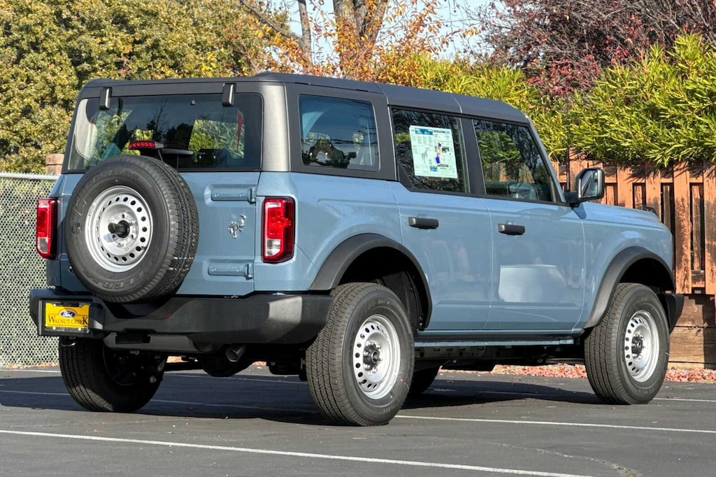 New 2025 Ford Bronco Base SUV