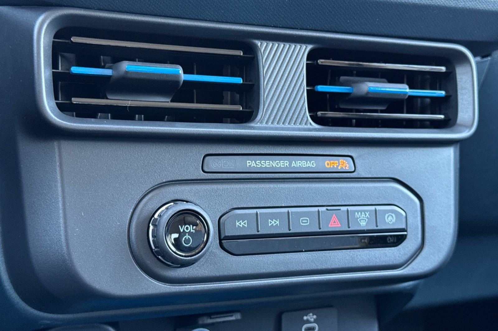 2025 Ford Maverick XLT - Photo 16