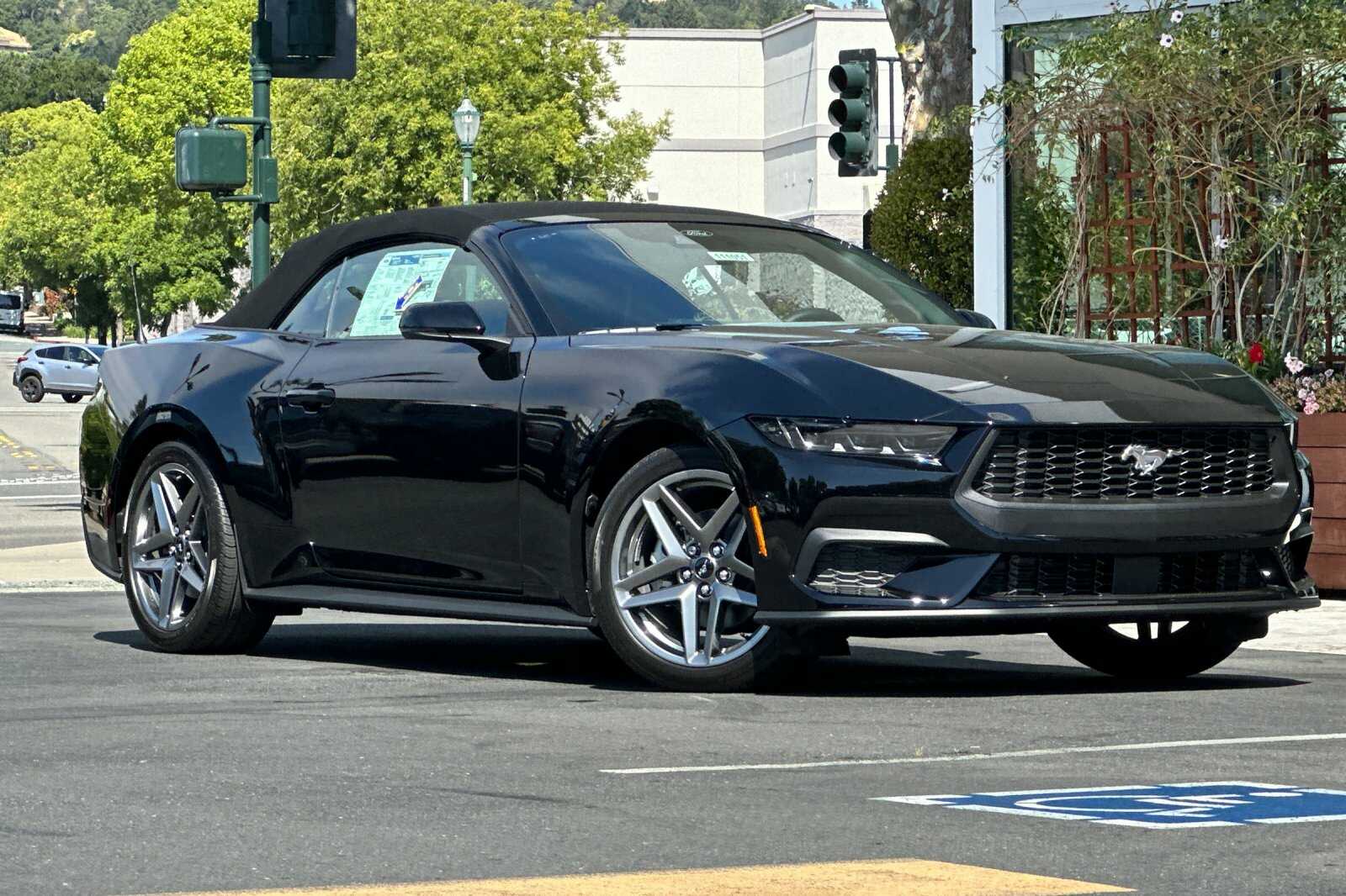 2025 Ford Mustang EcoBoost Premium Convertible - Photo 7