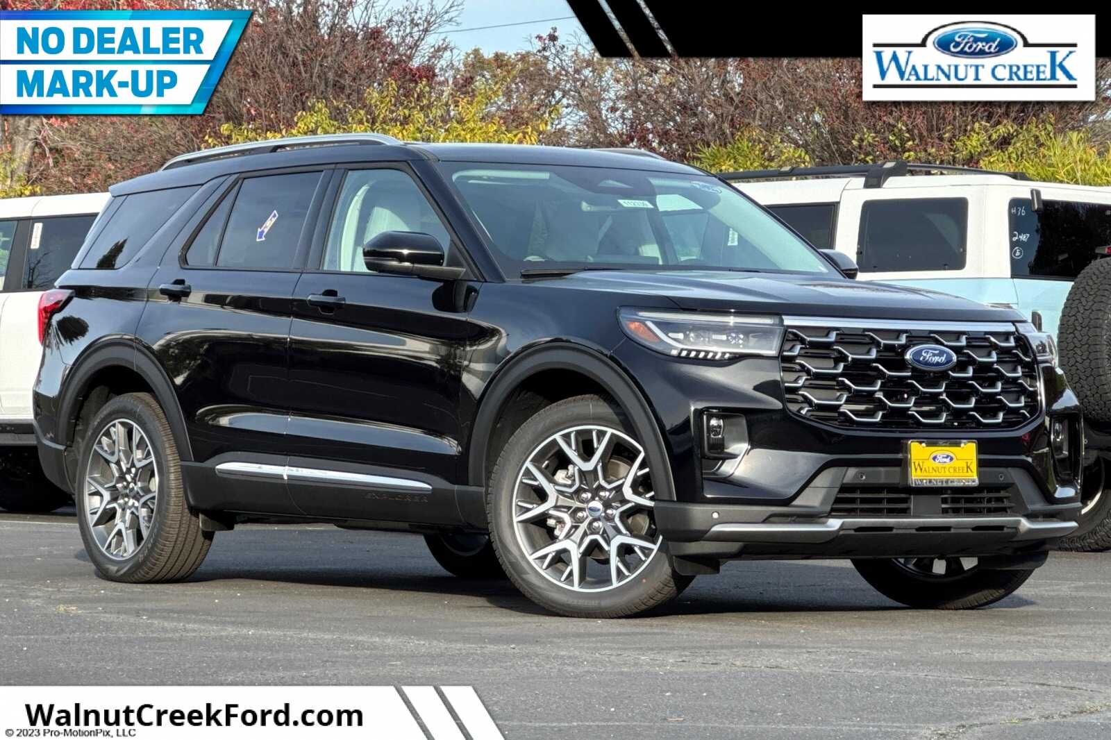 2025 Ford Explorer Platinum's photo