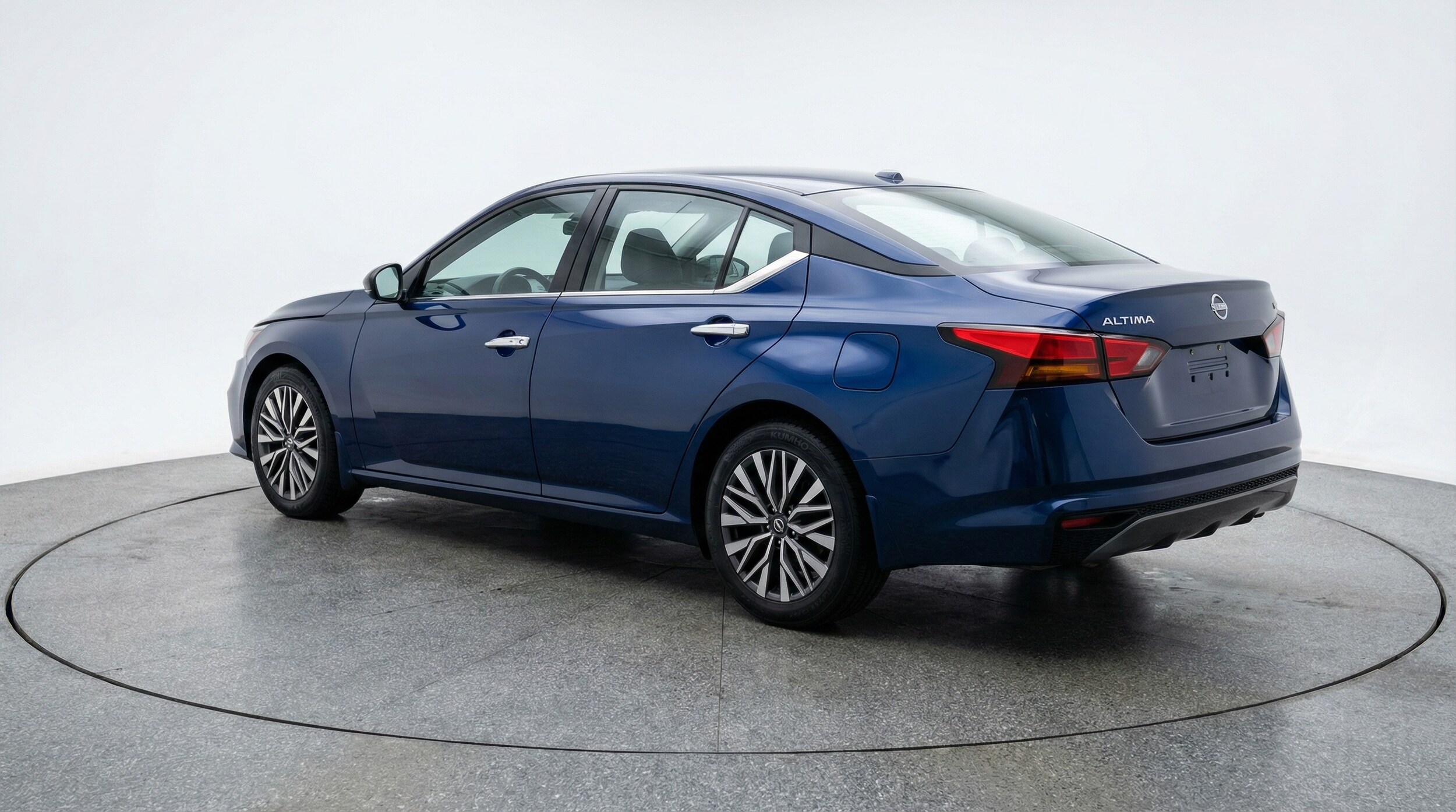 Thumbnail: 2025 Nissan Altima - 5