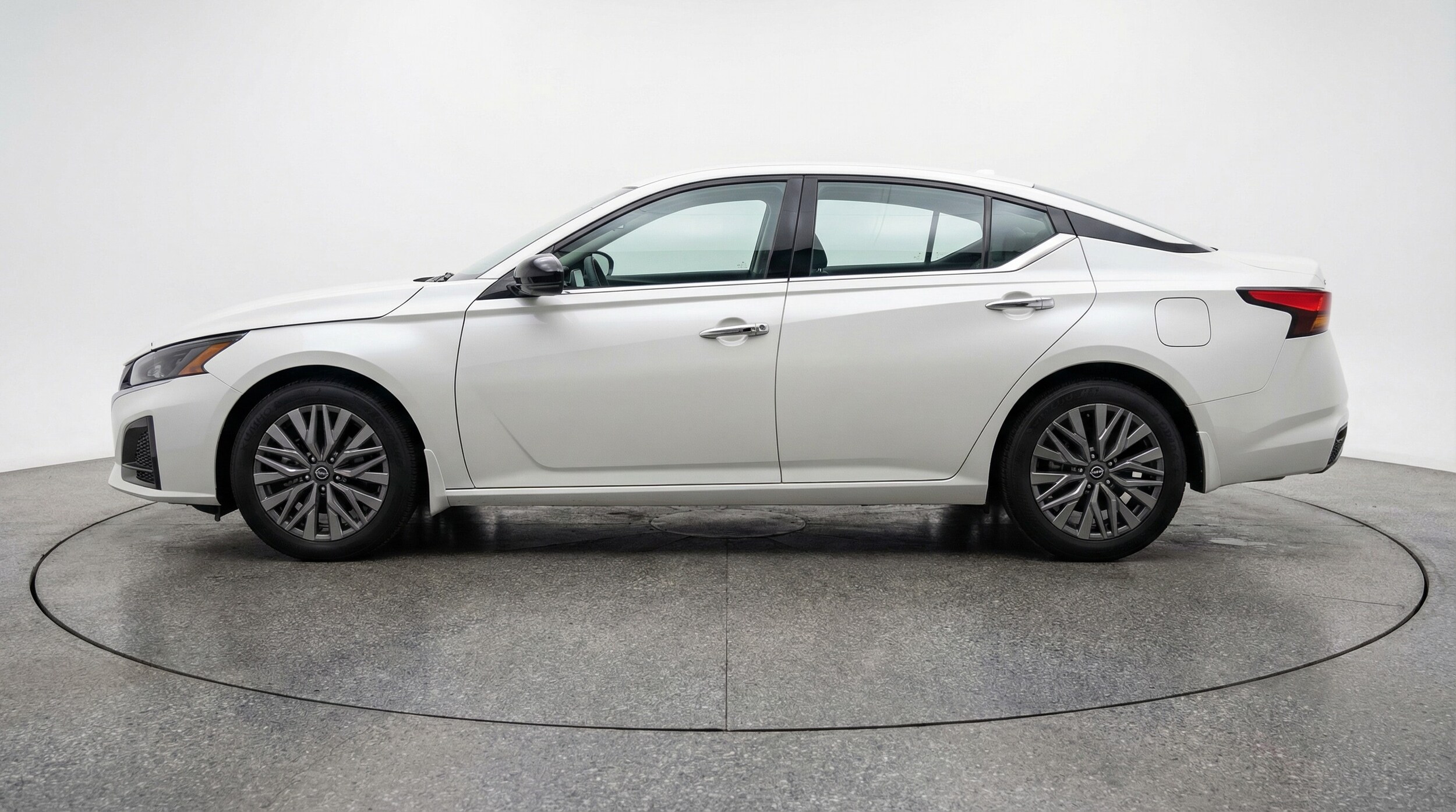 Thumbnail: 2025 Nissan Altima - 4