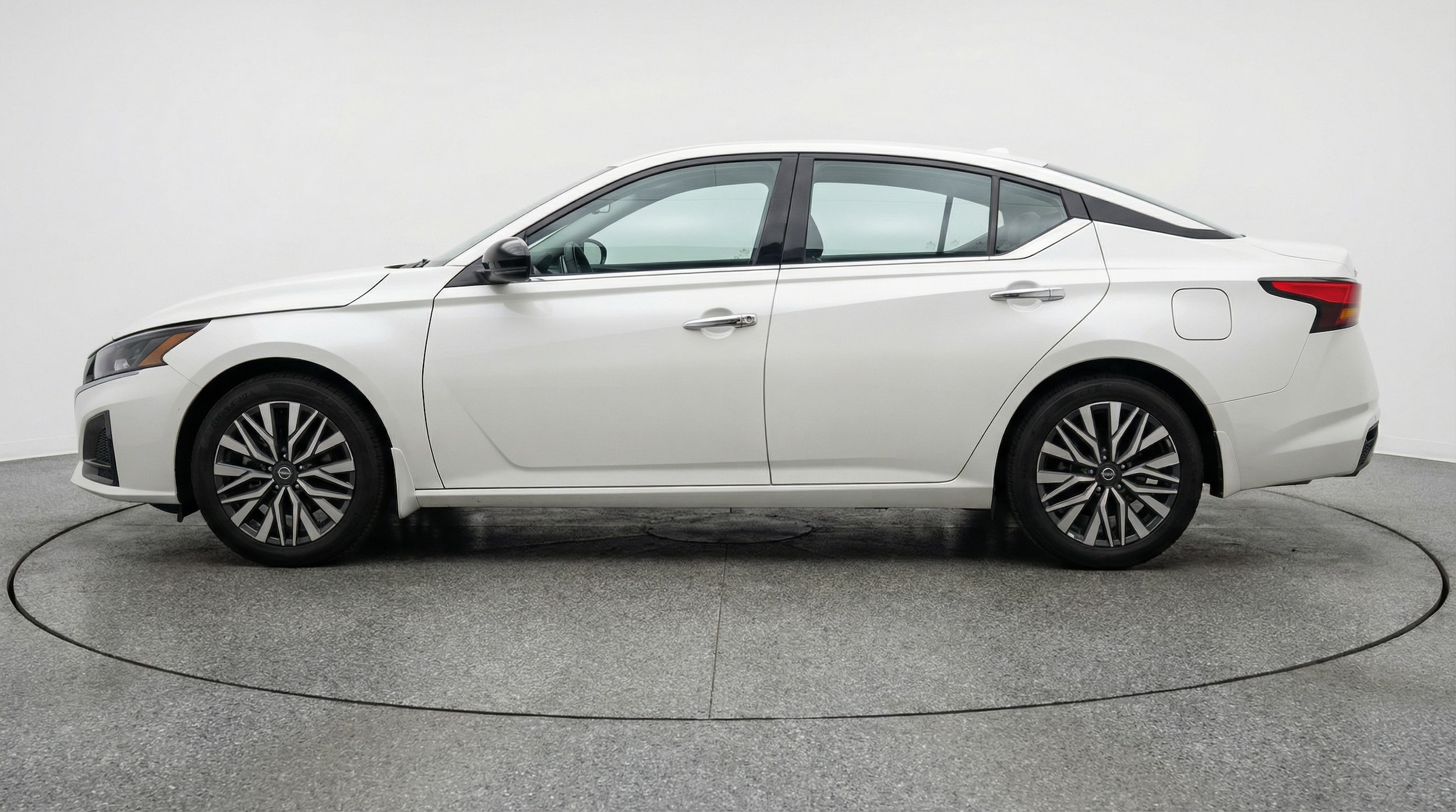 Thumbnail: 2025 Nissan Altima - 4