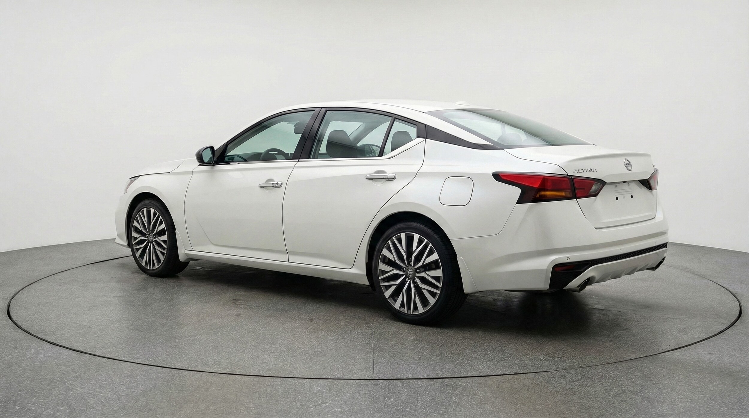 Thumbnail: 2025 Nissan Altima - 5