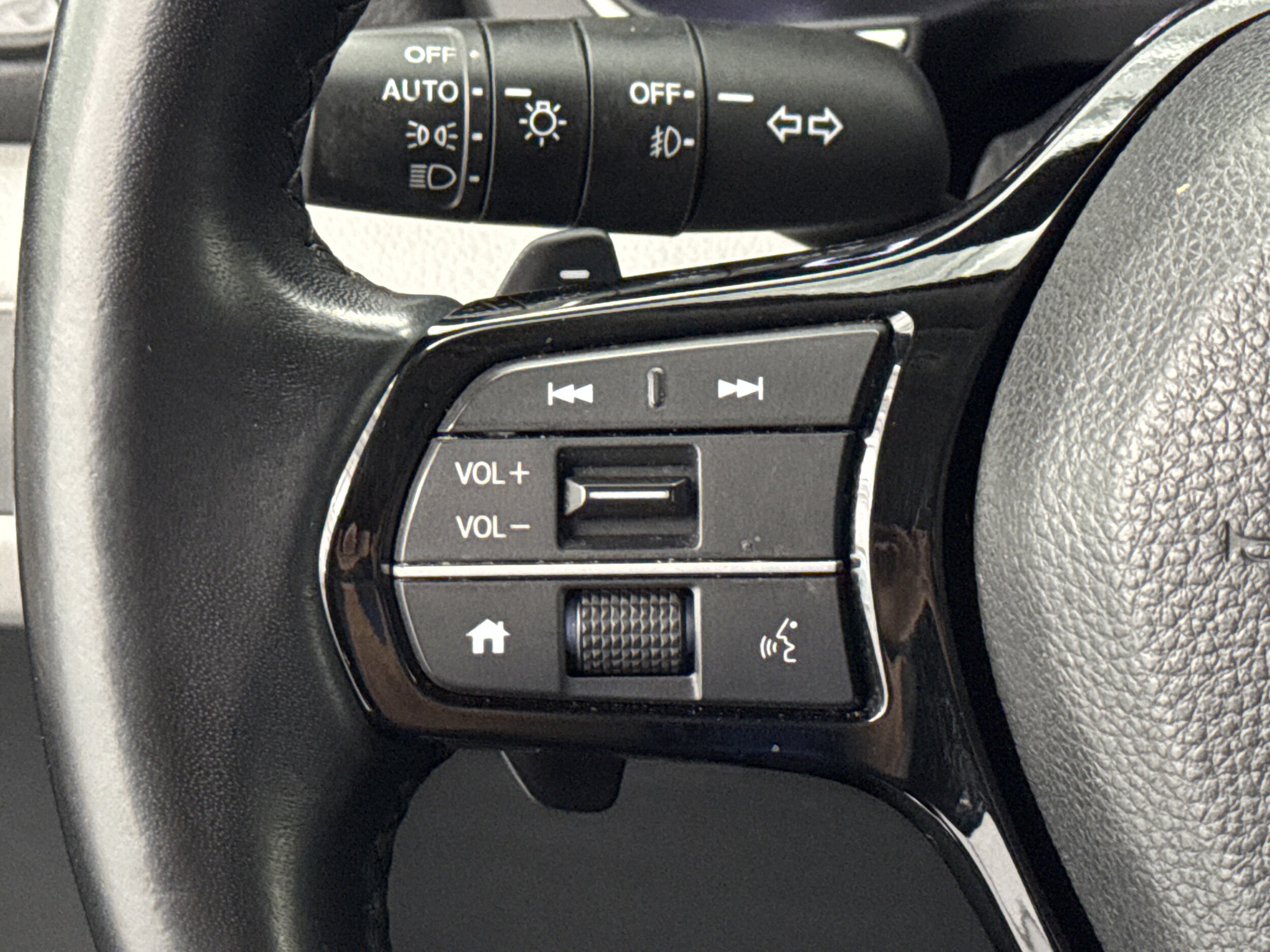 2025 Honda Pilot Touring - Photo 29
