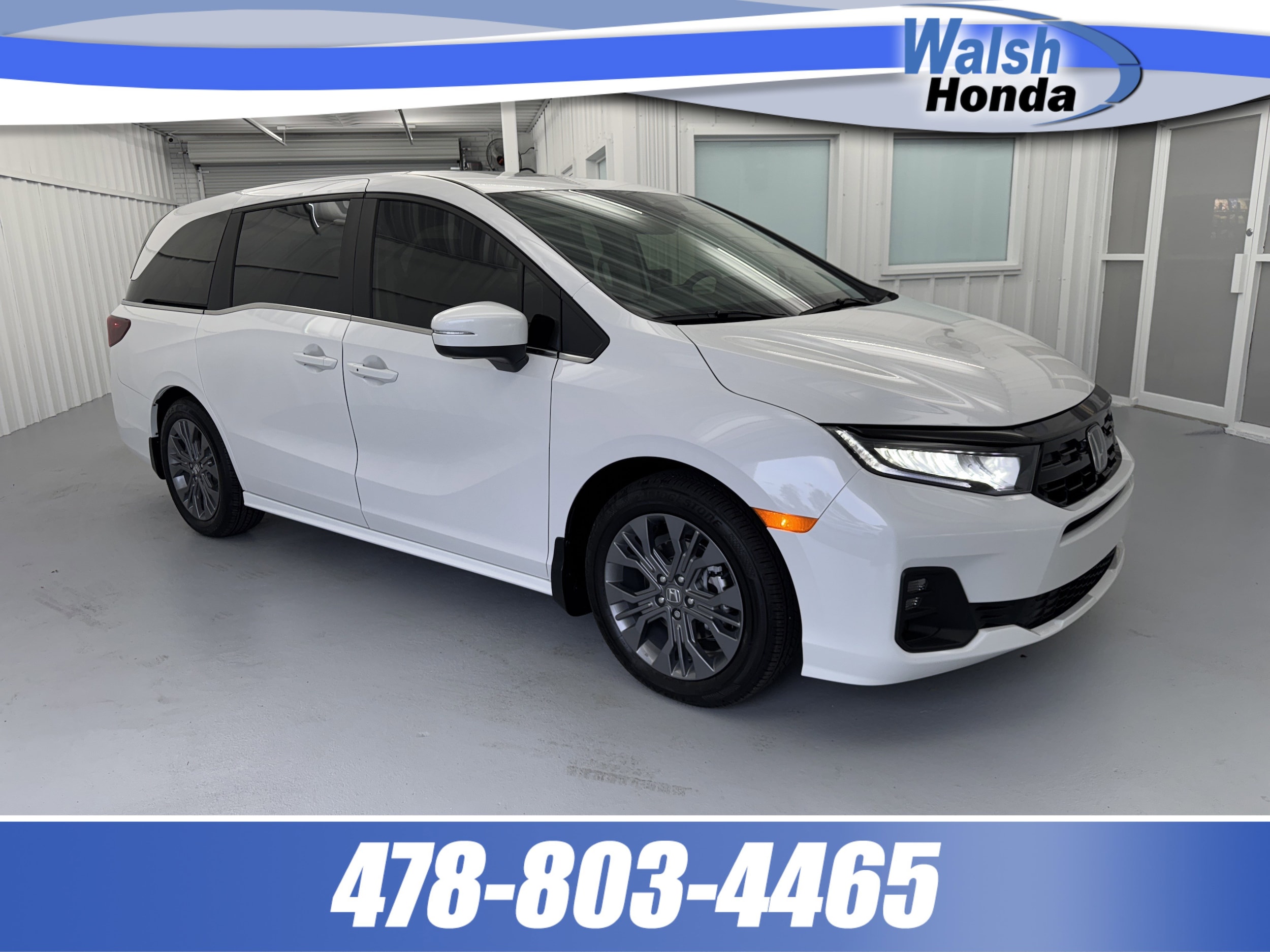 2026 Honda Odyssey Touring's photo