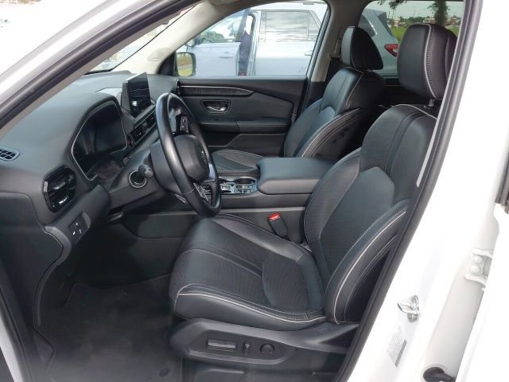 Used 2023 Honda Pilot Elite SUV