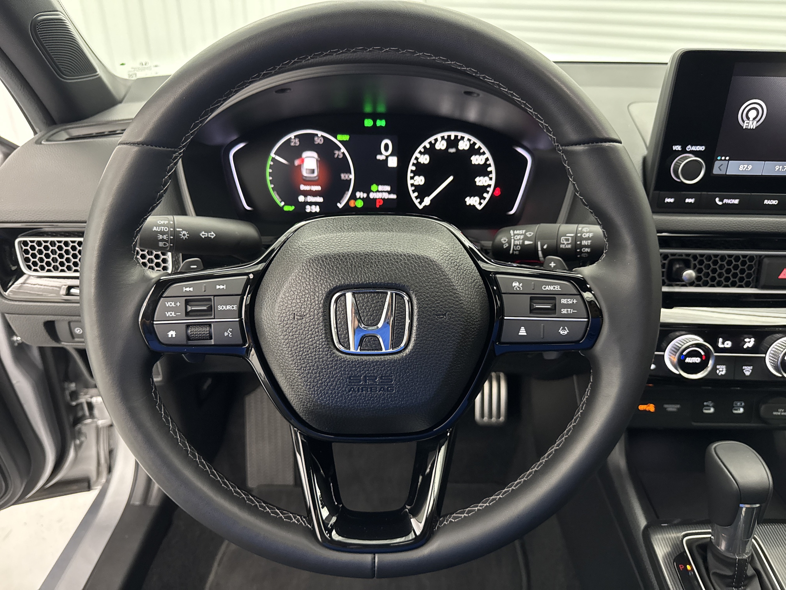 2025 Honda Civic Hatchback Sport - Photo 17