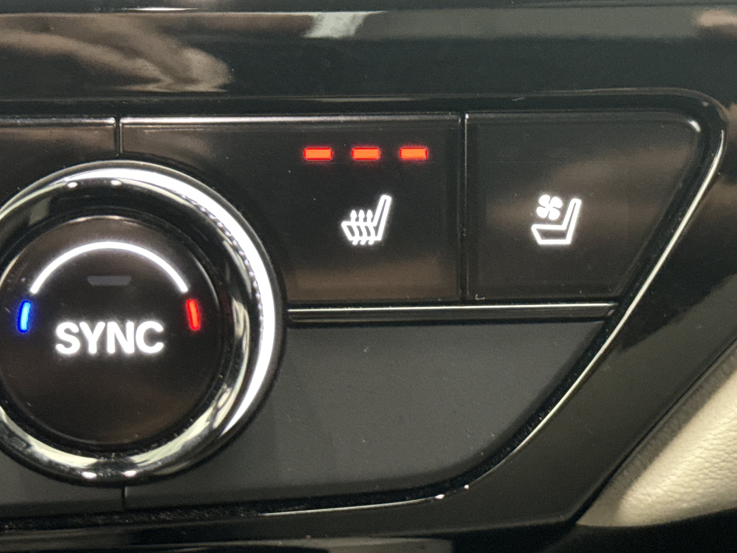 2024 Honda Accord Hybrid Touring - Photo 18