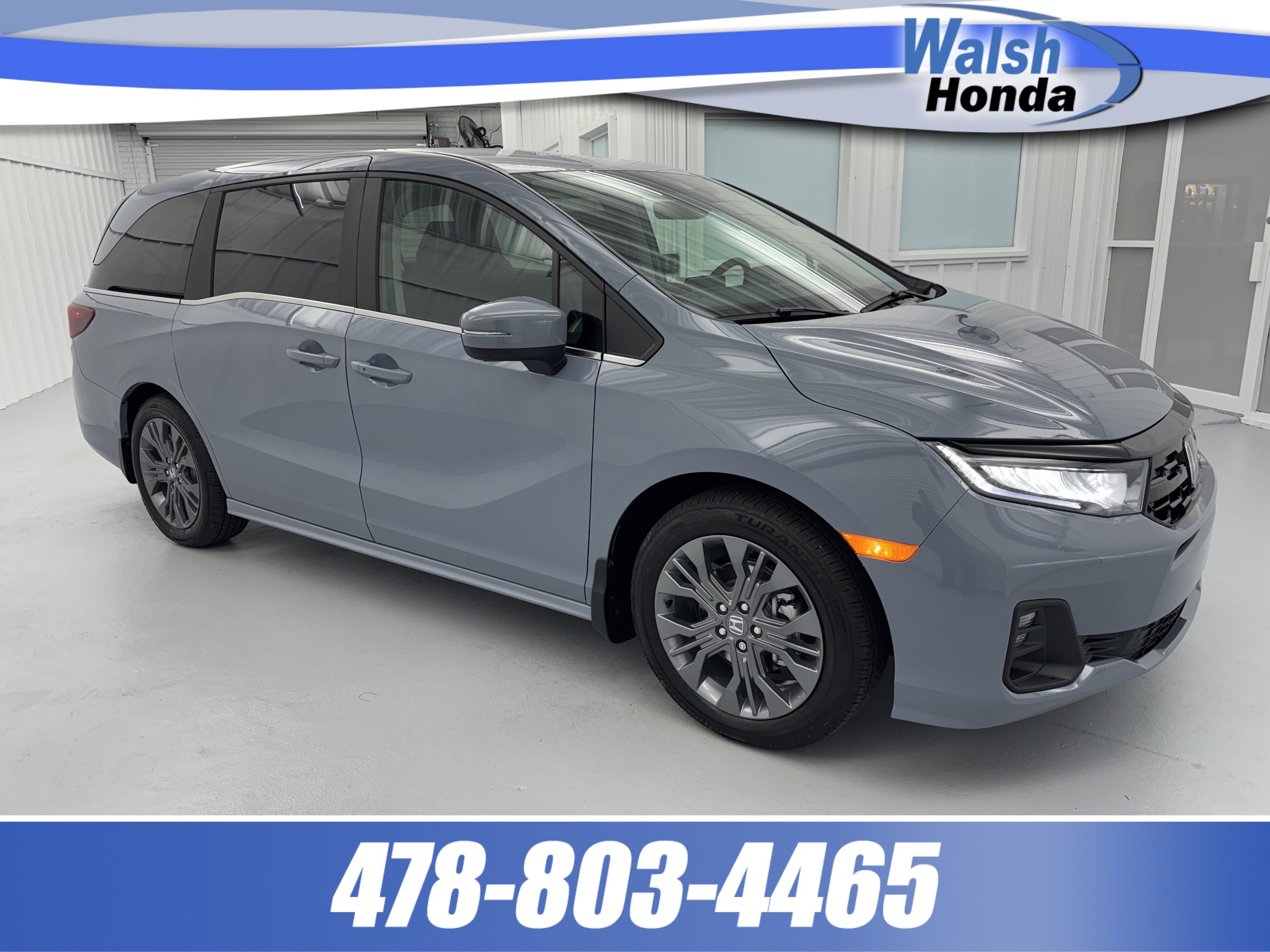 2026 Honda Odyssey Touring's photo