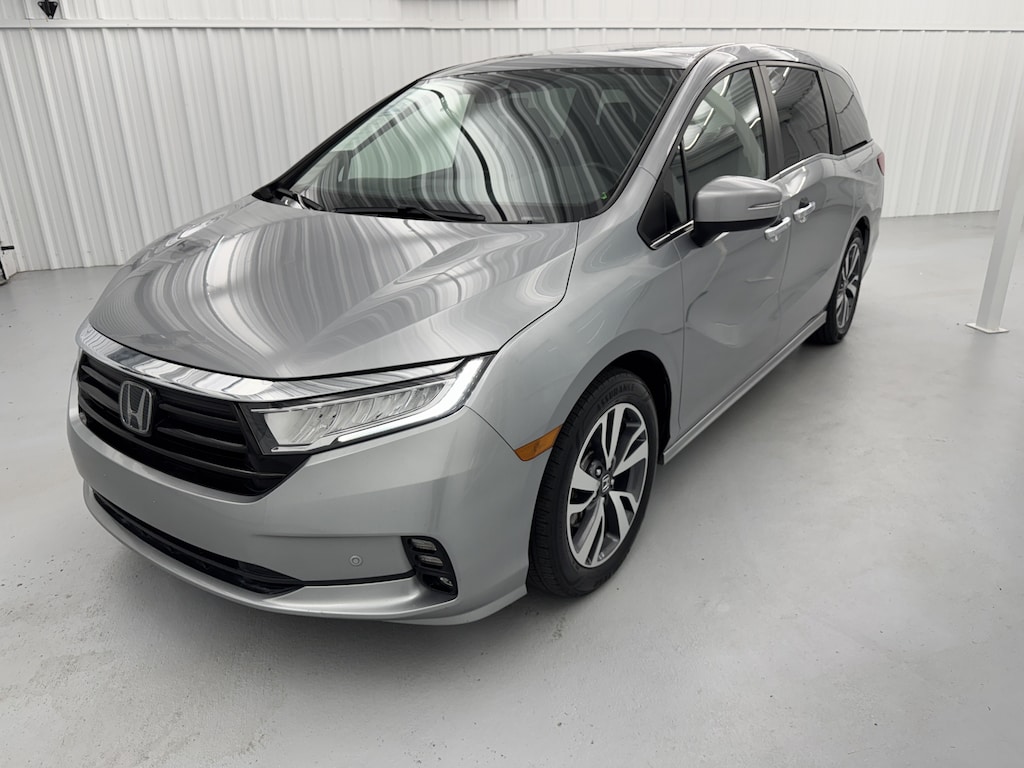Used 2022 Honda Odyssey Touring Van