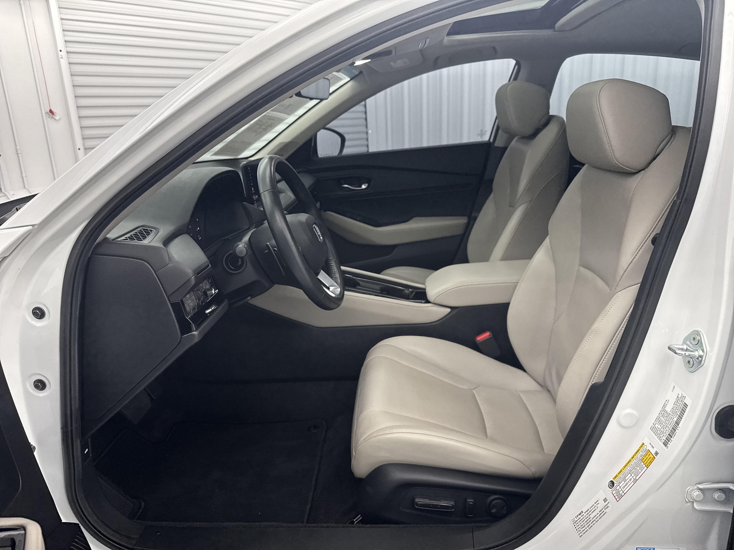 2024 Honda Accord Hybrid Touring - Photo 11