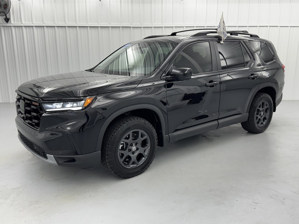 Certified 2025 Honda Pilot TrailSport SUV