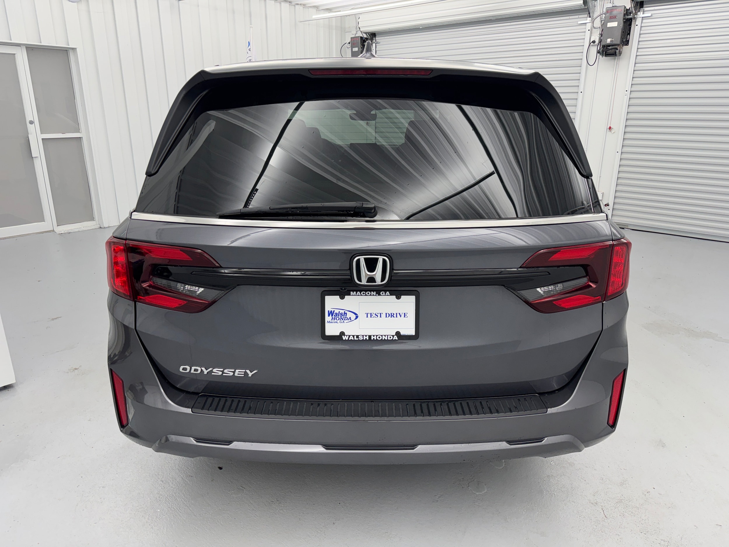 2025 Honda Odyssey EX-L - Photo 6