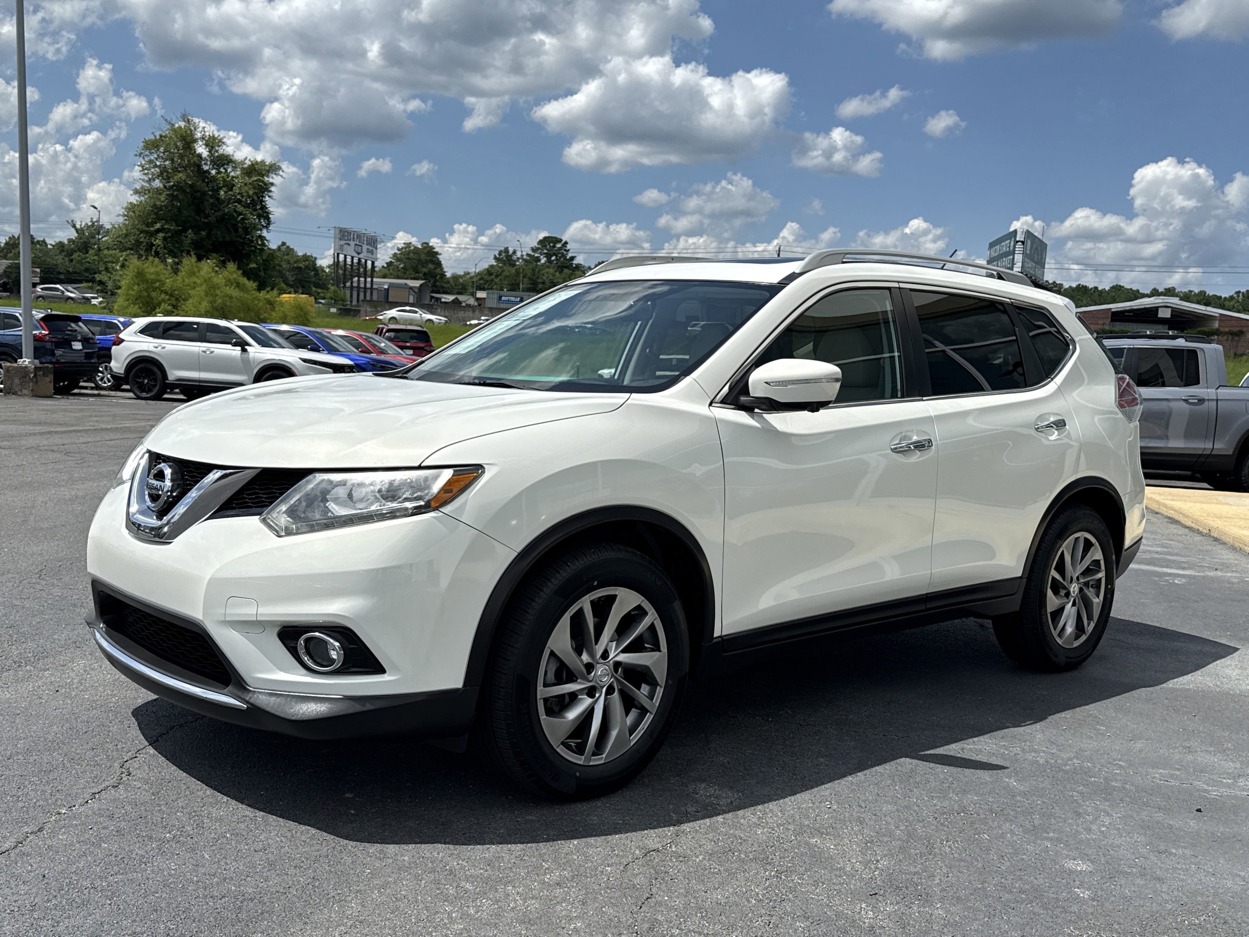 Used 2014 Nissan Rogue SL with VIN 5N1AT2MT0EC836954 for sale in Macon, GA
