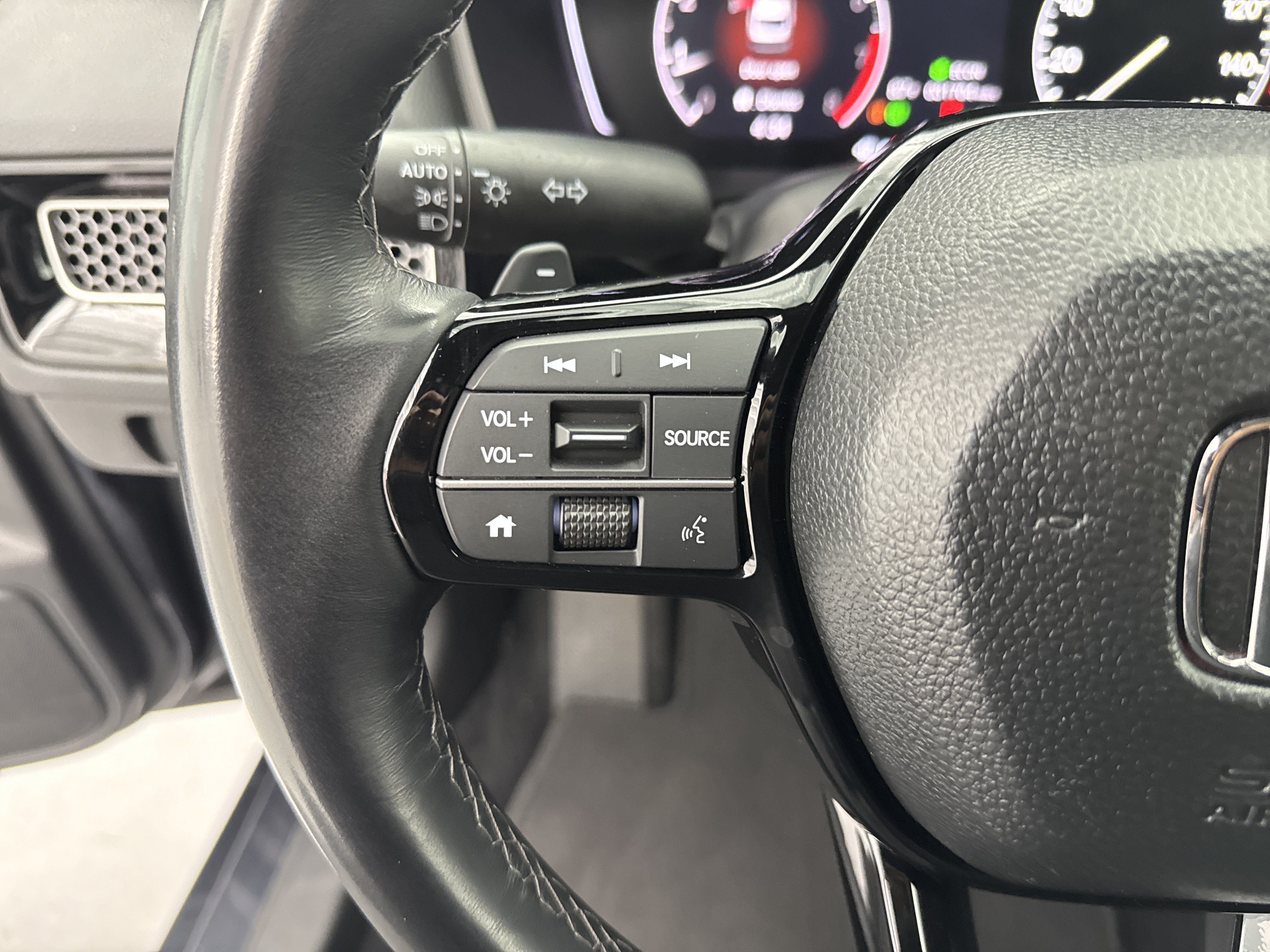 2025 Honda Civic Sport - Photo 17