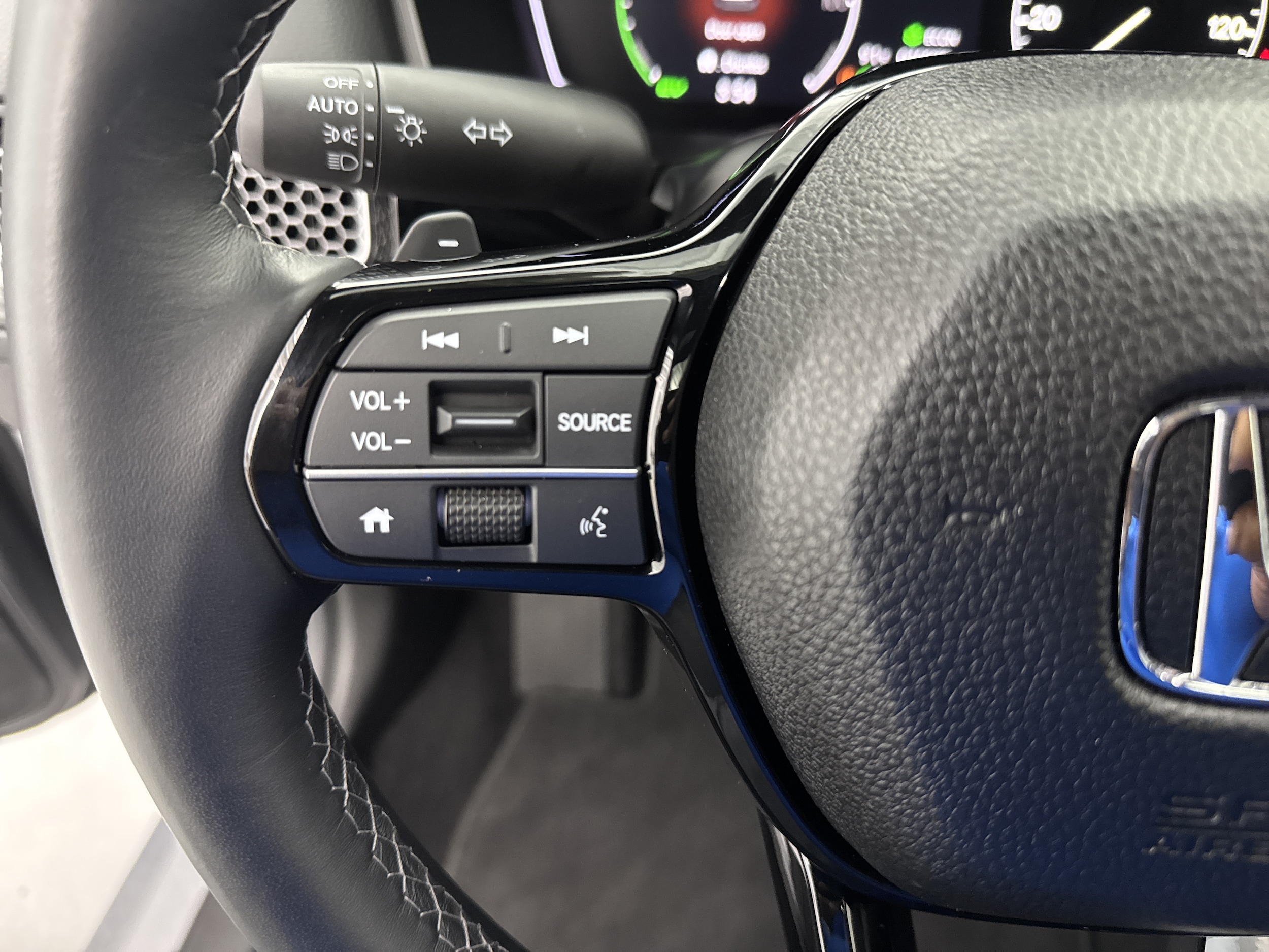 2025 Honda Civic Hatchback Sport - Photo 19