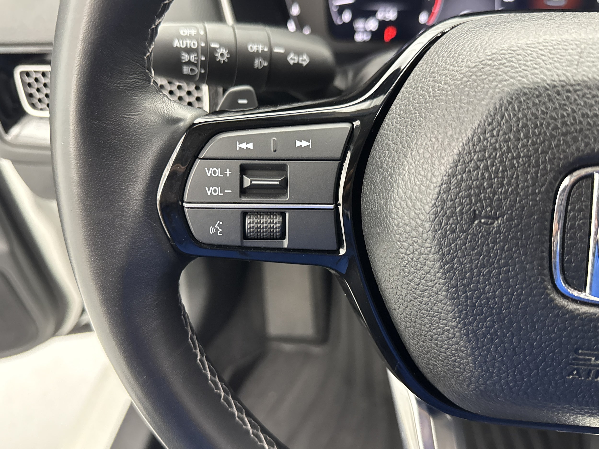 2024 Honda Civic Touring - Photo 21