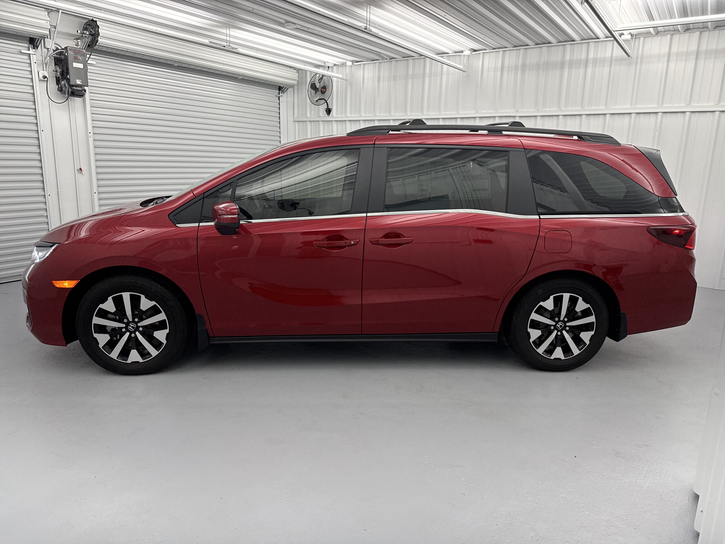 2026 Honda Odyssey EX-L - Photo 4