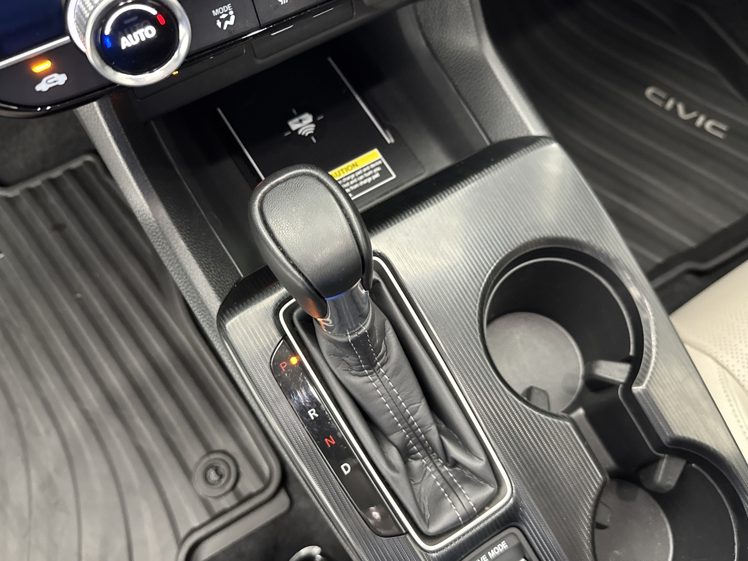 2024 Honda Civic Touring - Photo 23