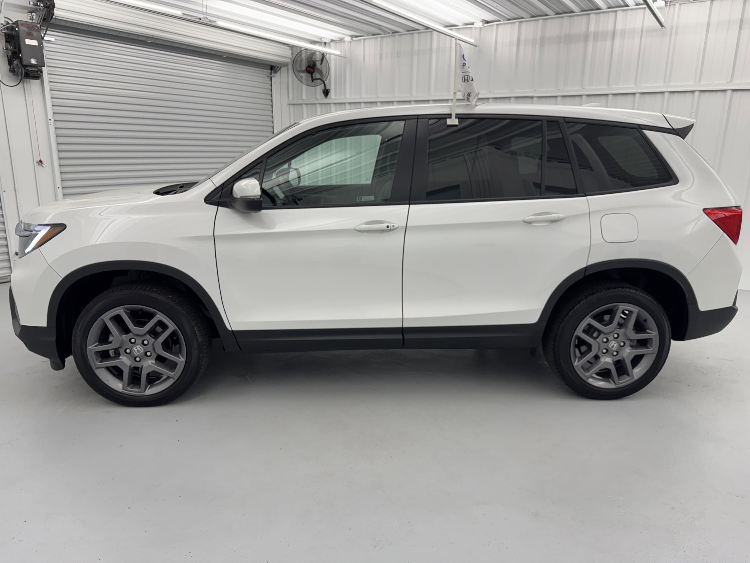 2023 Honda Passport EX-L - Photo 13