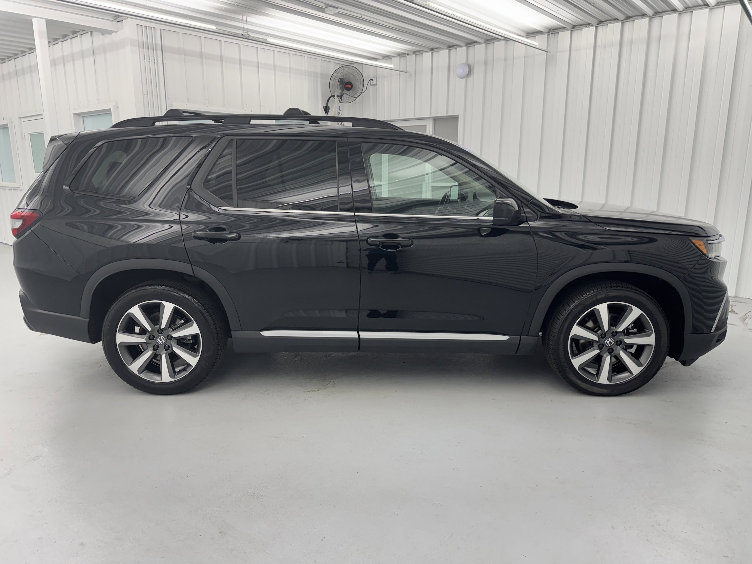 2024 Honda Pilot Elite - Photo 16