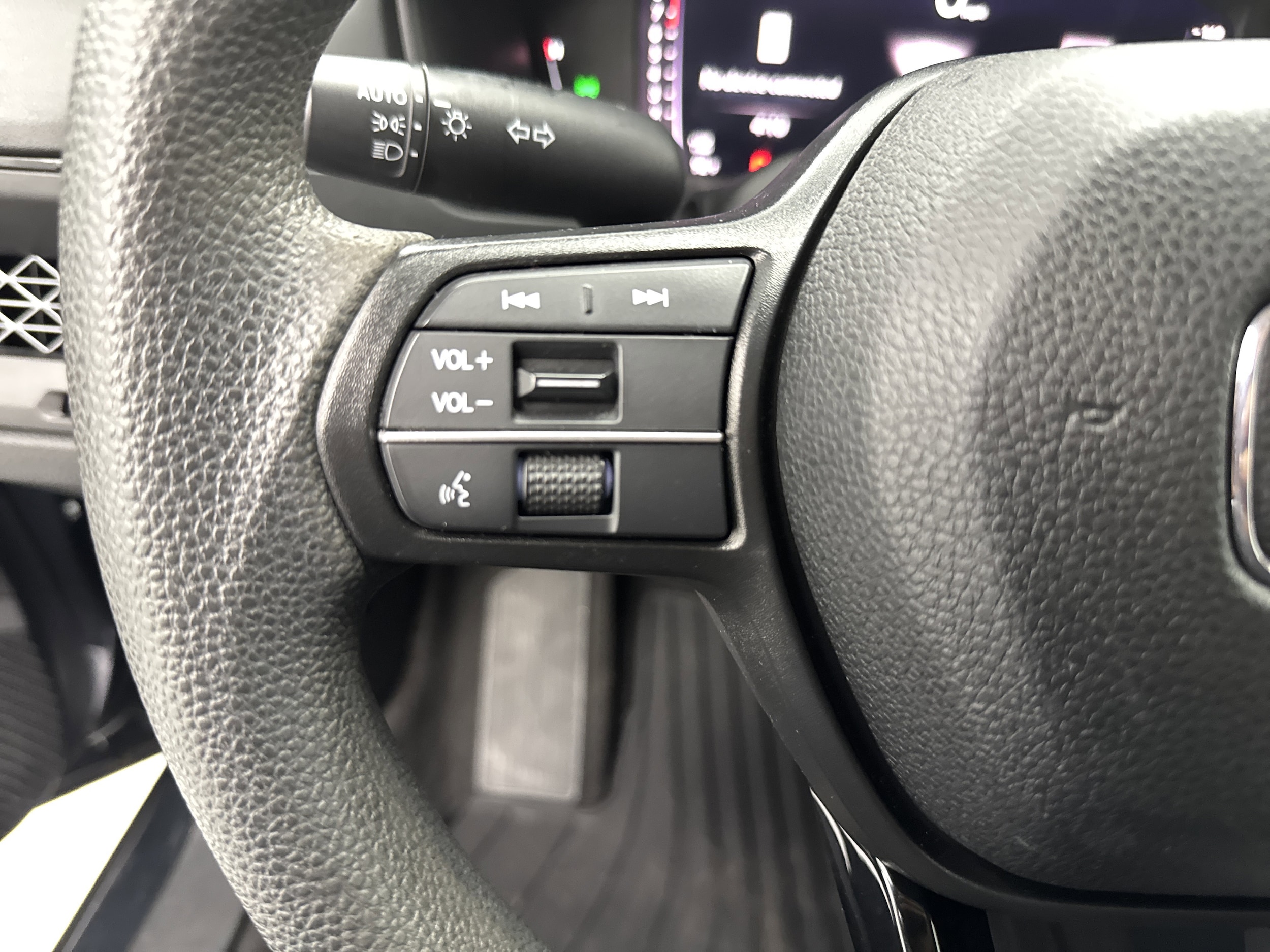 2023 Honda Accord LX - Photo 17