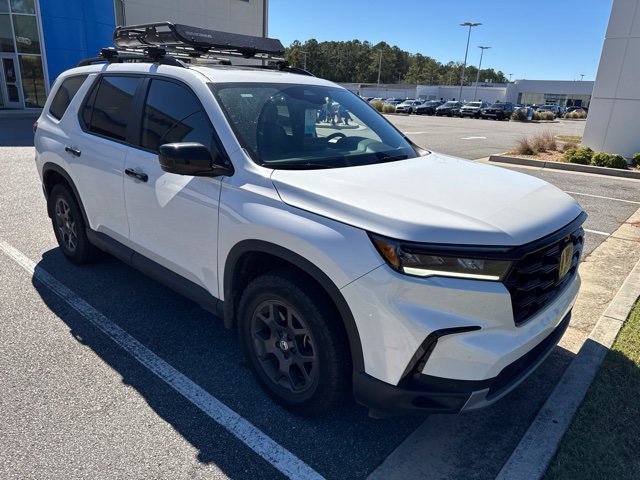 Certified 2025 Honda Pilot TrailSport SUV
