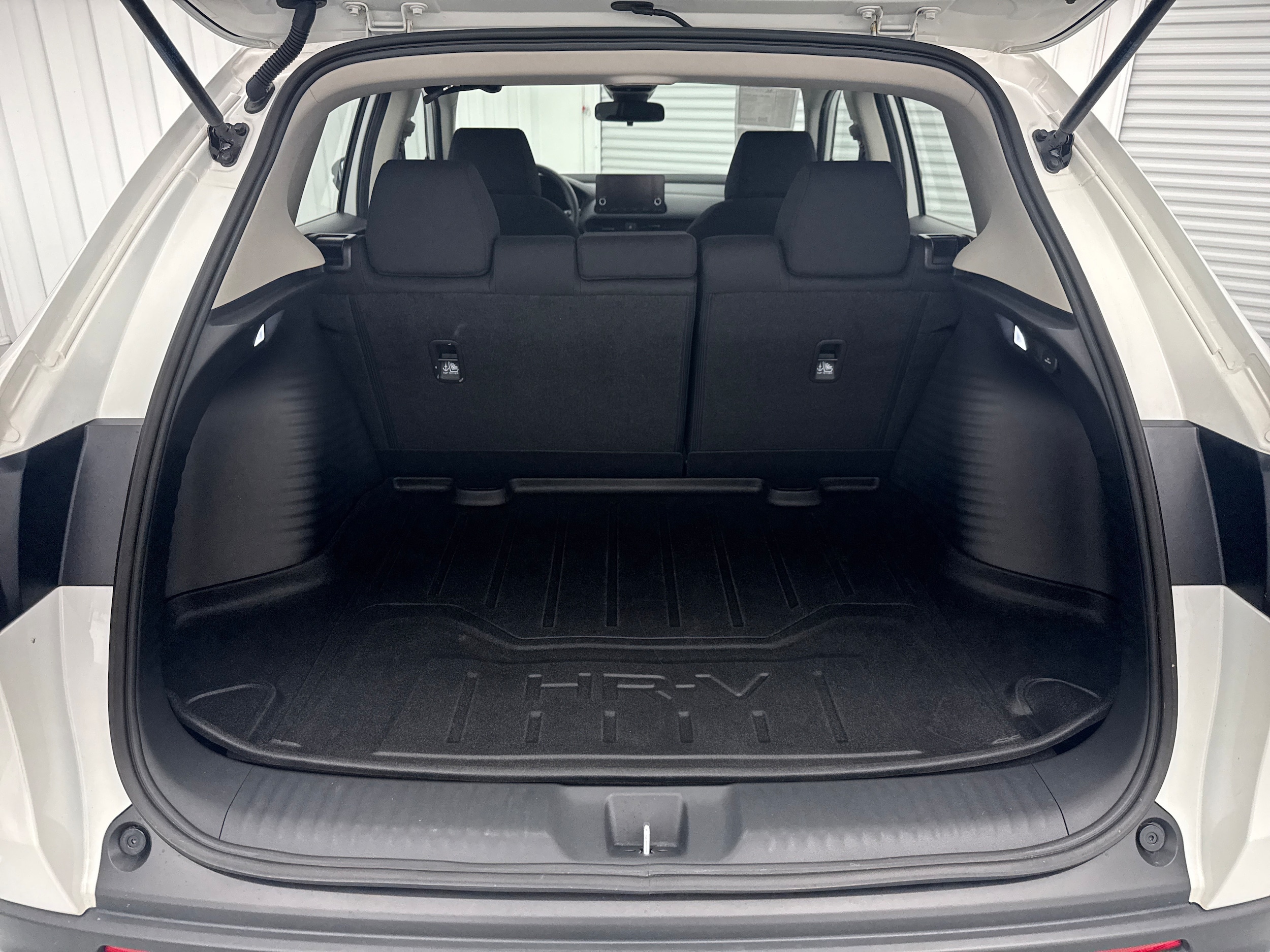 2025 Honda HR-V LX - Photo 9