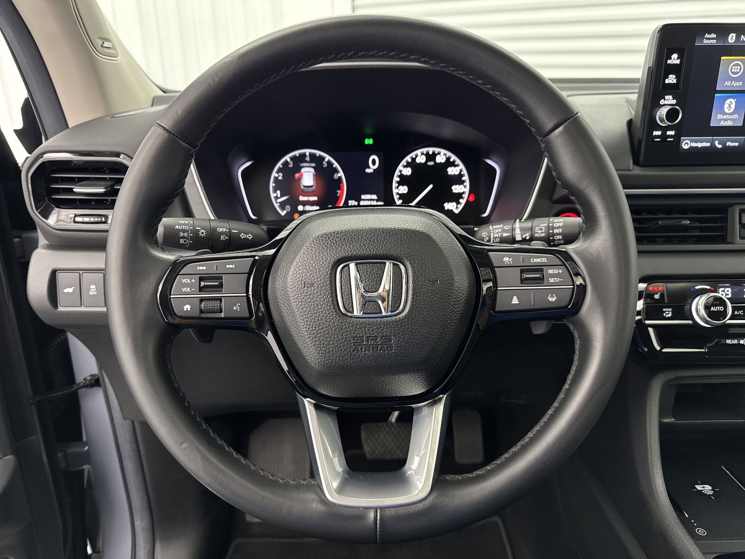2025 Honda Pilot Touring - Photo 27